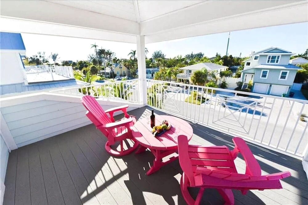 Bermuda Bay Apartment 5