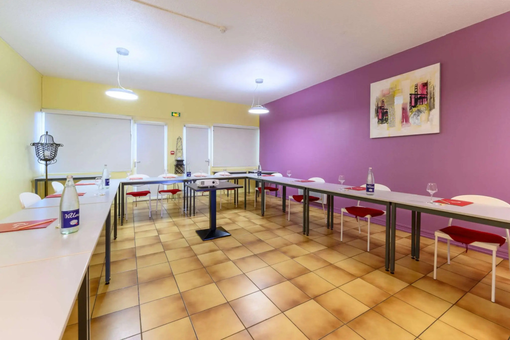BRIT HOTEL Confort CAMBRAI