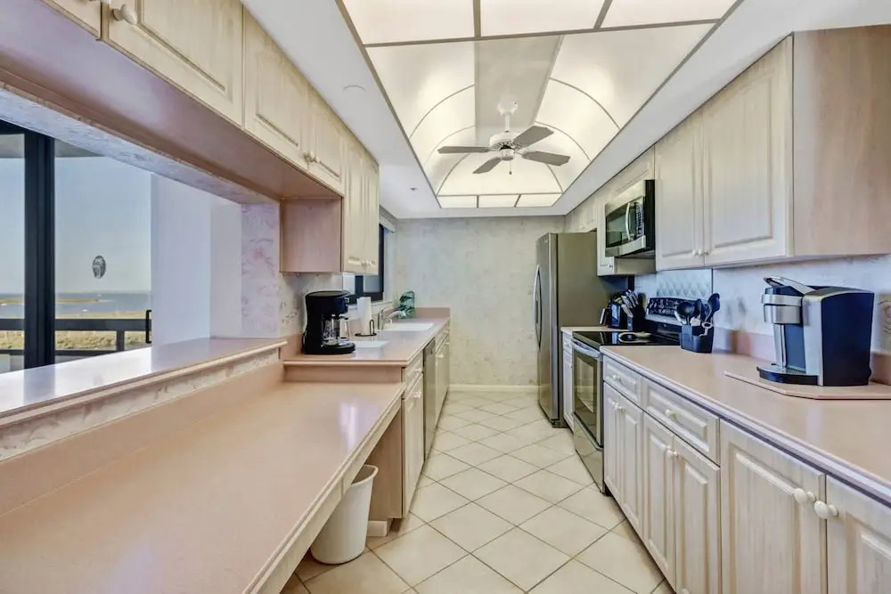 18120 San Carlos Blvd PH5