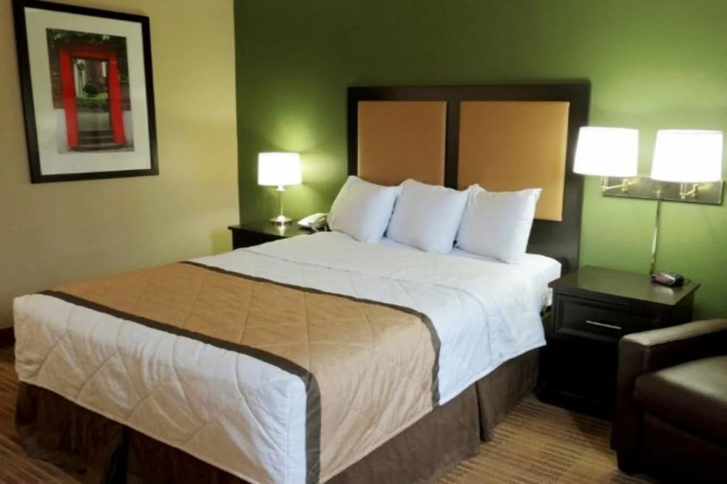 Extended Stay America Suites - Fort Lauderdale - Cypress Creek - Andrews Ave