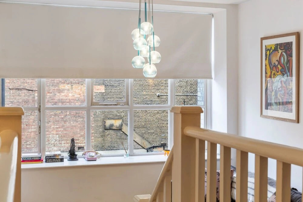 Bright & Beautiful Two Bedroom Apartment, Sleeps 4