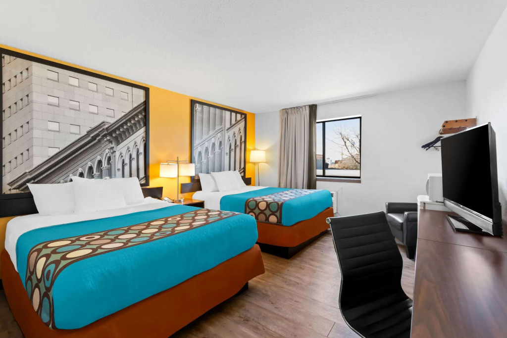 Super 8 by Wyndham Elizabethtown