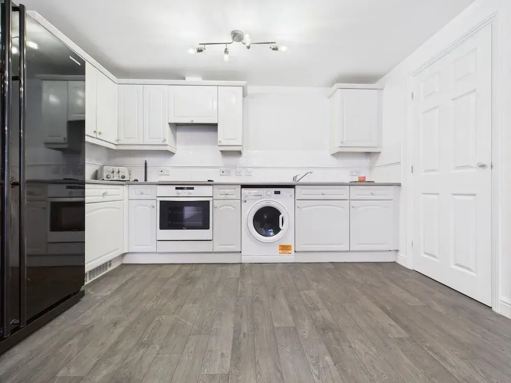 Modern Chaffordhundred Apartment Long Stay Sleeps2
