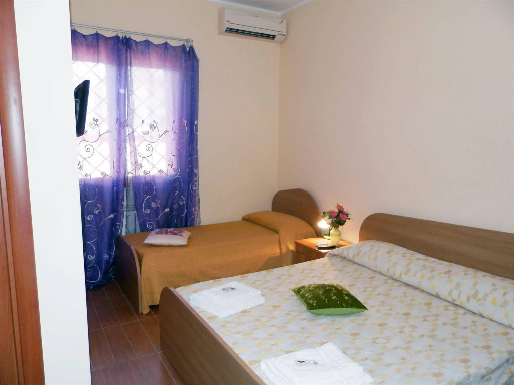 Luana Inn Holiday