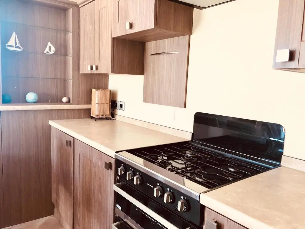 Family Seaside Retreat Private Stay at 5-Star Rockley Holiday Park Poole