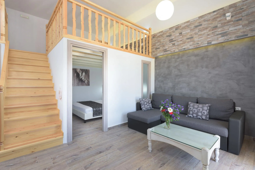 Vlycha Beach Studios & Apartments