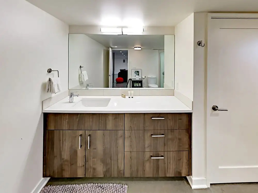Chic Seattle Queen Anne  W/view 3 Bedroom Home