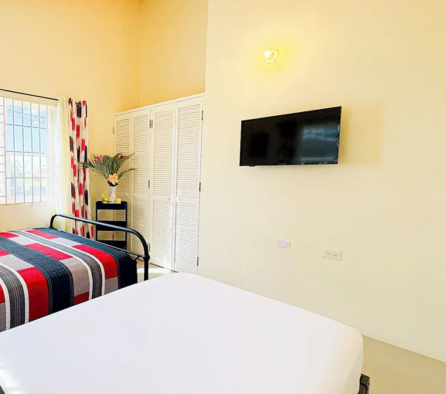 Jhadano Villa 3BR Pool Shuttle 3 Mins to Beach