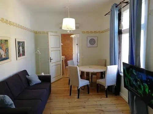 Aia Guest Apartment