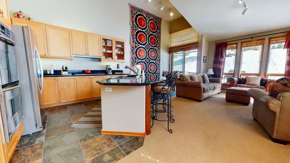 Snowcreek V 774 Gorgeous Mountain Views with Private Garage, Washer Dryer and Gas Grill by RedAwning