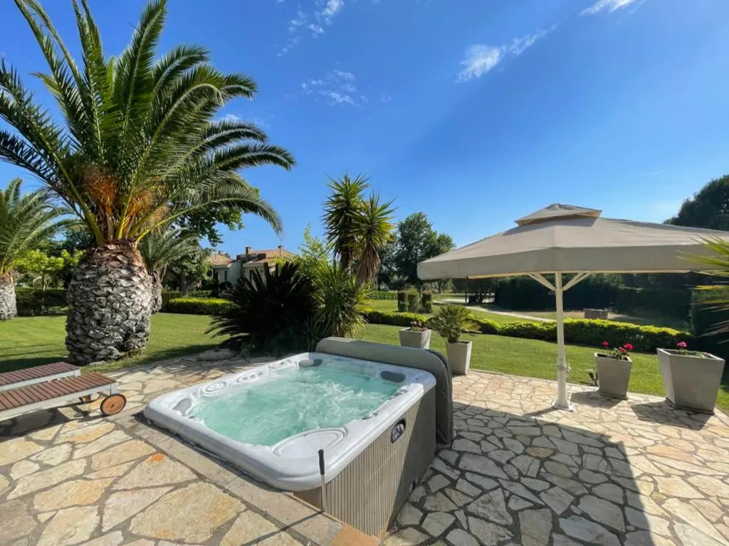 Escape to Paradise - Experience Luxury and Serenity at Villa Elina in Sithonia