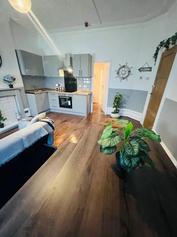 Stunning Apartment Sleeps up to 4 in Blackpool