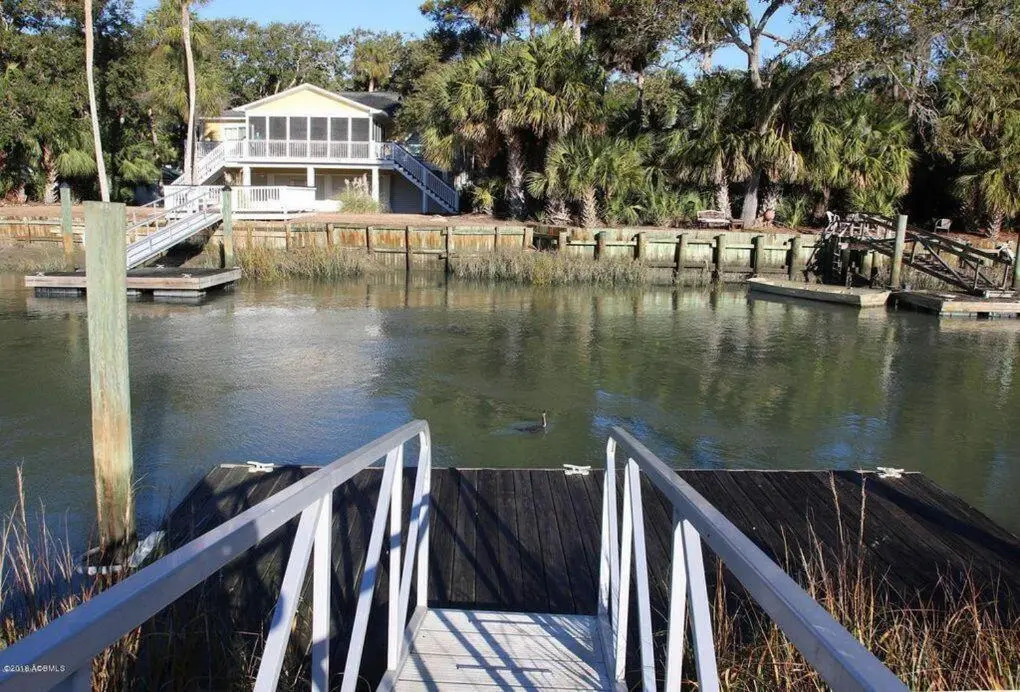 On the Creek, Across From the Ocean and a Short Walk to Beach Club and Marina