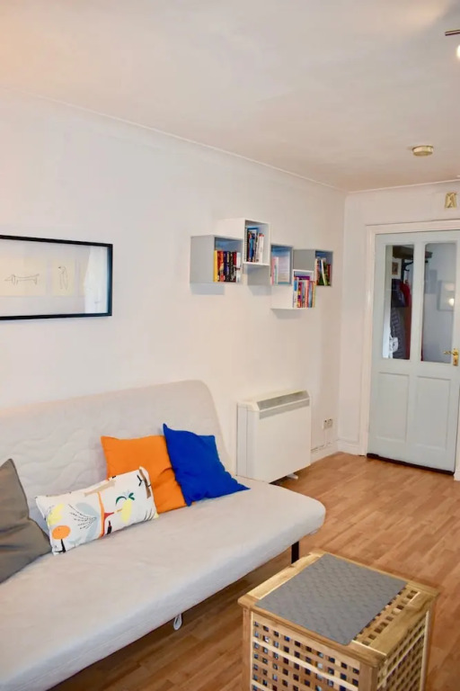 Quiet 1 Bedroom Flat in Rathmines