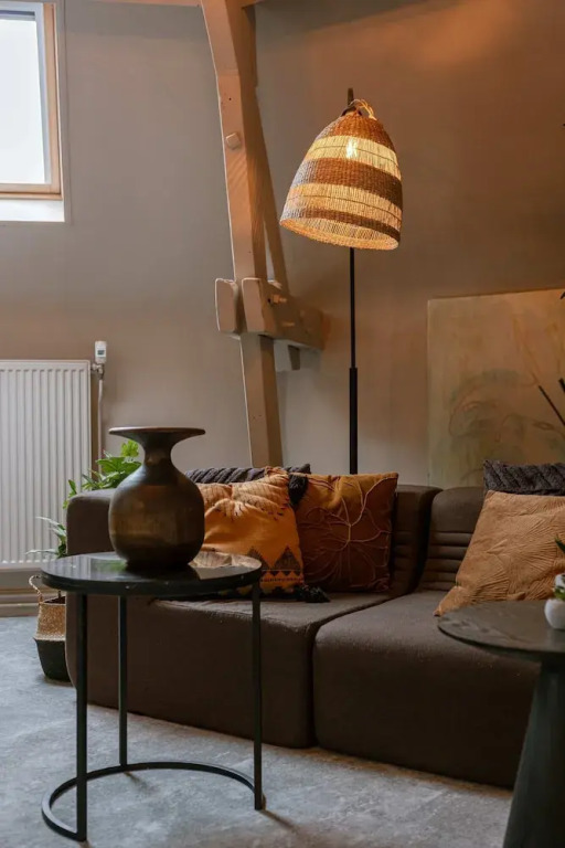 Chic Rooftop Apartment in Antwerp s Shopping hub