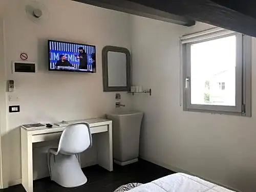 The Edwards Suites