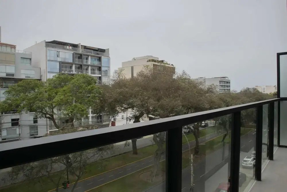 w Stylish 2BR With Balcony in San Isidro