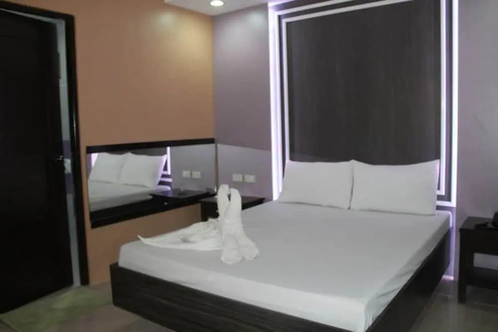 El Vistra Travellers Inn & Coffee Shop