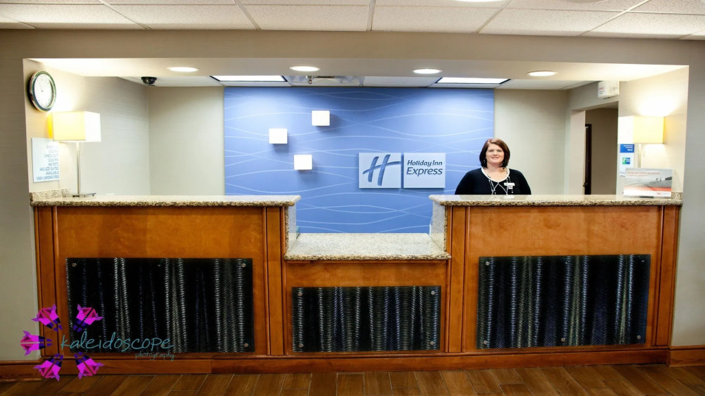 Holiday Inn Express & Suites Kimball by IHG