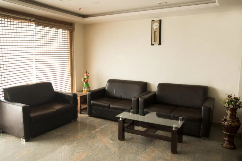 Hotel SLV Grand