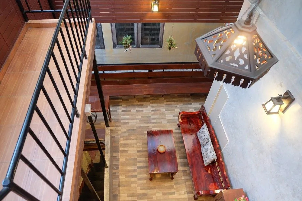 14 Plus 1 Hotel