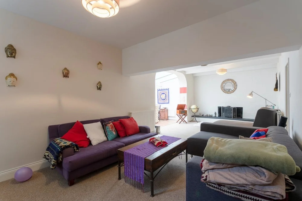 3 Bedroom Apartment Near Primrose Hill