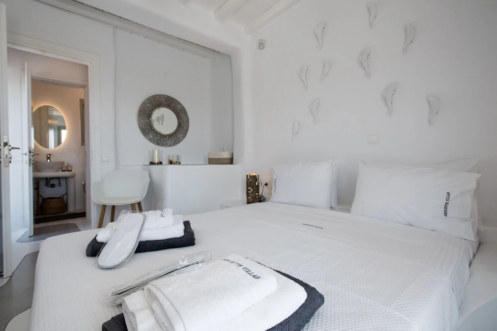3-bed Villa in Mykonos With Private Pool