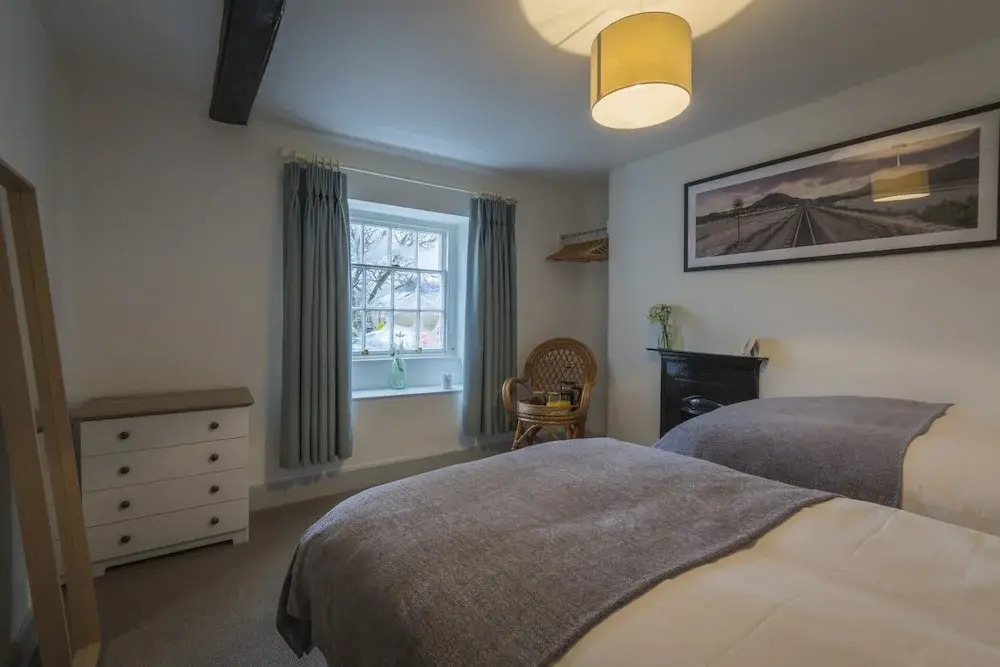 Cottage With hot tub in Llan Ffestiniog, No Deposit