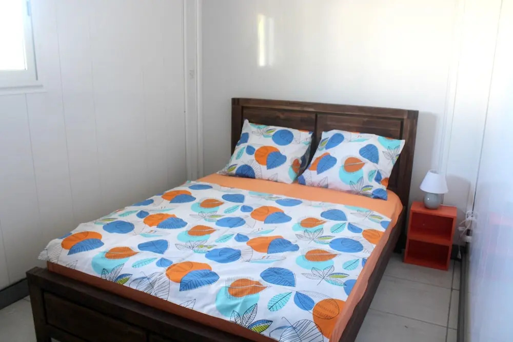 House with One Bedroom in Petite Île, with Wonderful Sea View, Furnished Garden And Wifi - 2 Km From the Beach