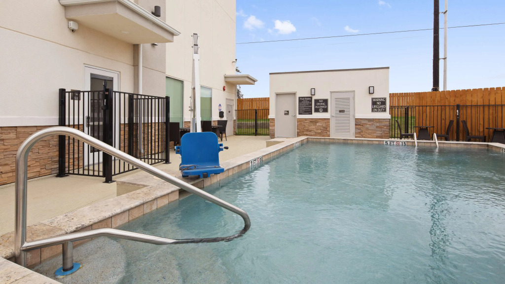 Best Western Green Oak Inn & Suites