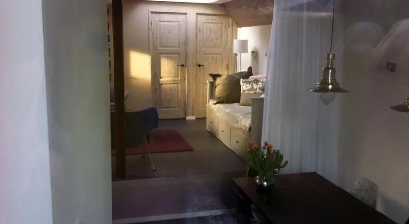 Bed & Office 050