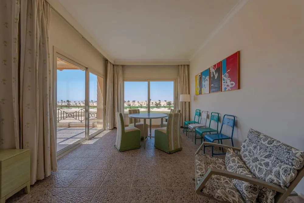 Vesta - Luxury APT II - 2BR - Golf