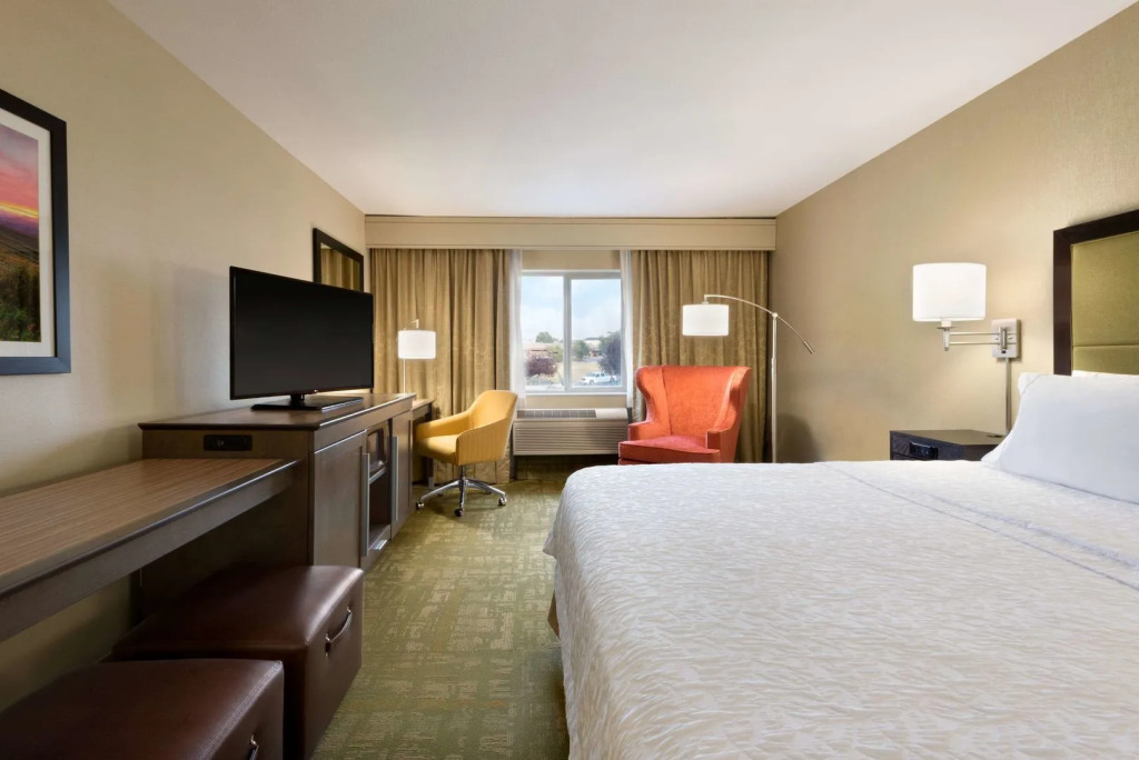 Summit Suites