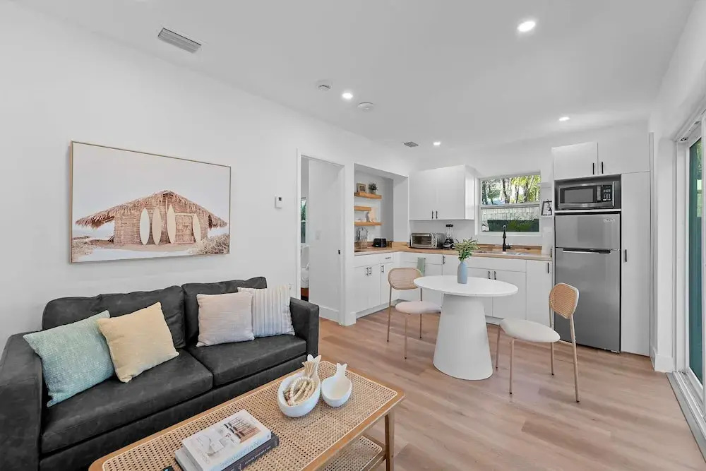 921 Apartment 3 in Fort Lauderdale