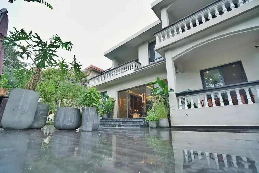 Chayan Hotel