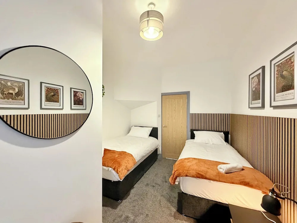 Humberside Apartments Spacious Cleethorpes Stay with Parking