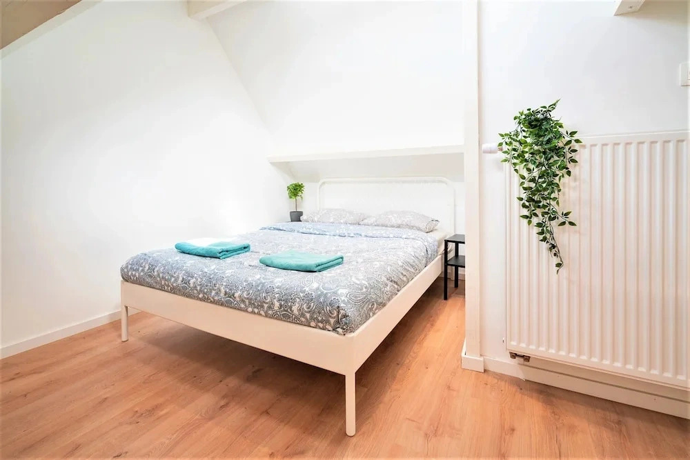 Saint Pauls Apartment for 12 Guests