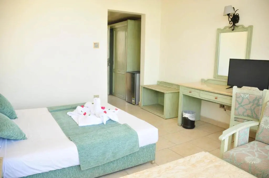 Queen Sharm Aqua Park Hotel