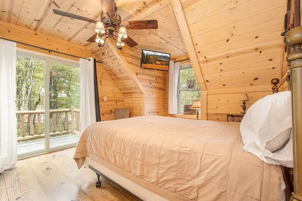 Big Log Lodge