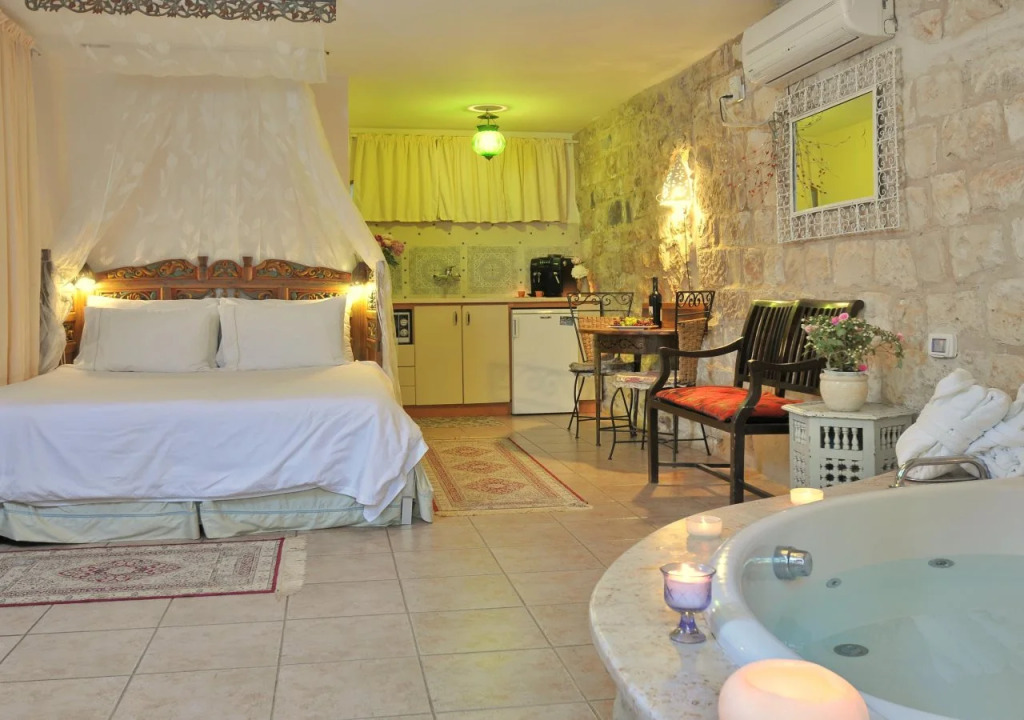 Pina Balev Inn
