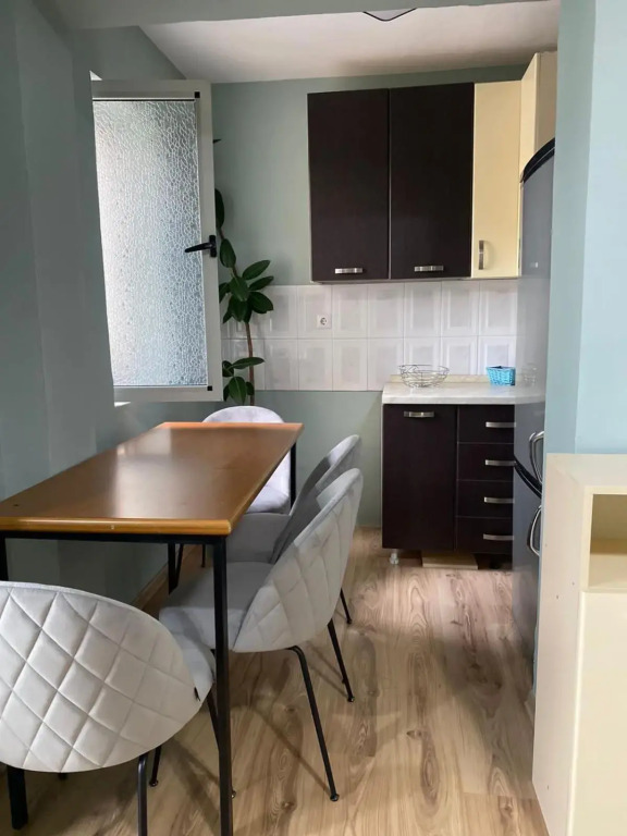 Itan’s apartments