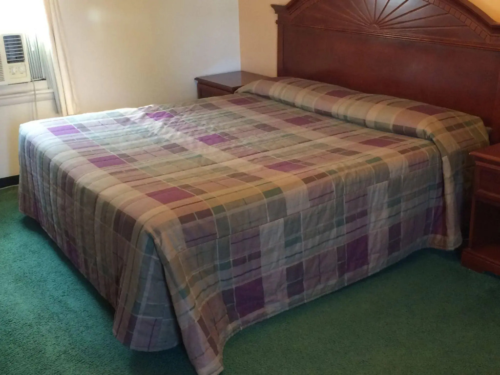 Howards Motel