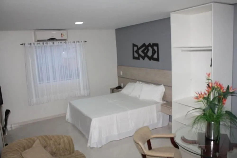 Lara's Hotel