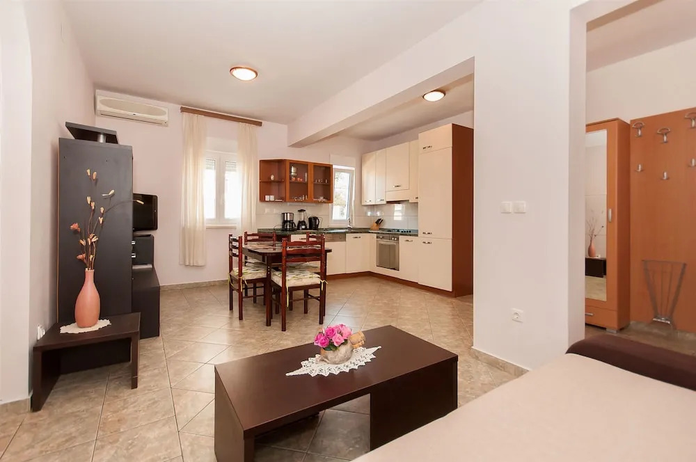 Apartment Pearl Rogoznica