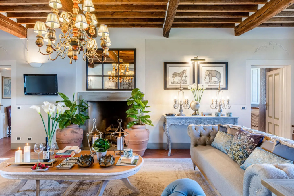 Fattoria Camigliano, Luxury Farmhouse with Pool inside a Wine Estate