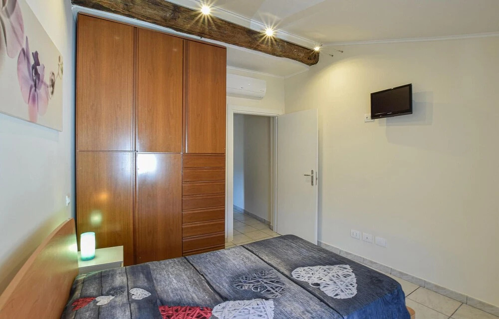 Amazing Apartment in Monte Isola With 2 Bedrooms and Wifi