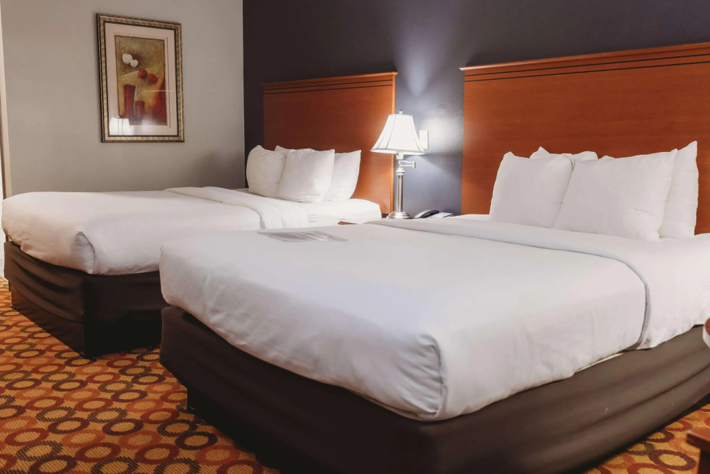 Clarion Inn