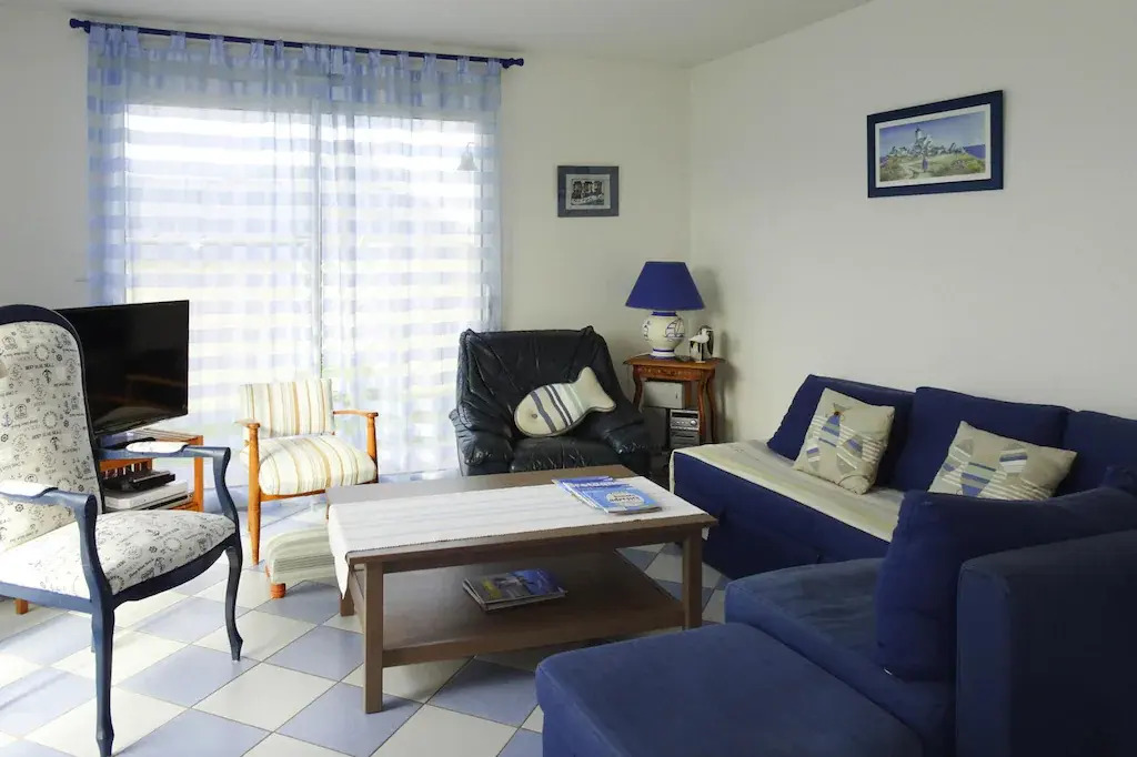 Holiday Home in Le Guilvinec Near Sandy Beach