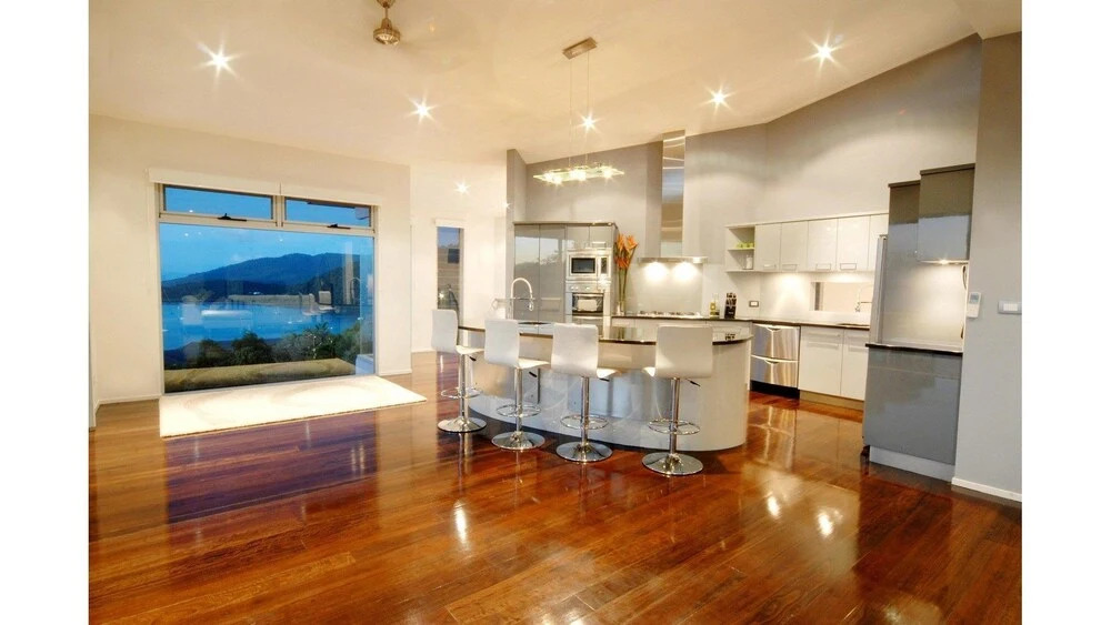 Horizons - Airlie Beach