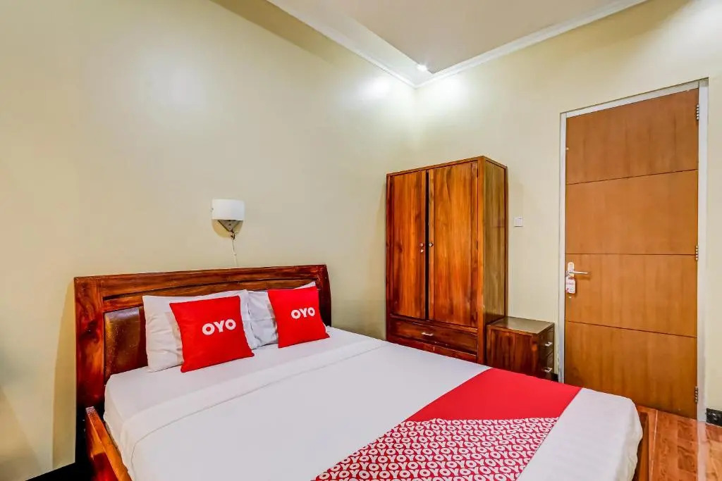 OYO 91036 Hotel Simpang Lima Gkpri